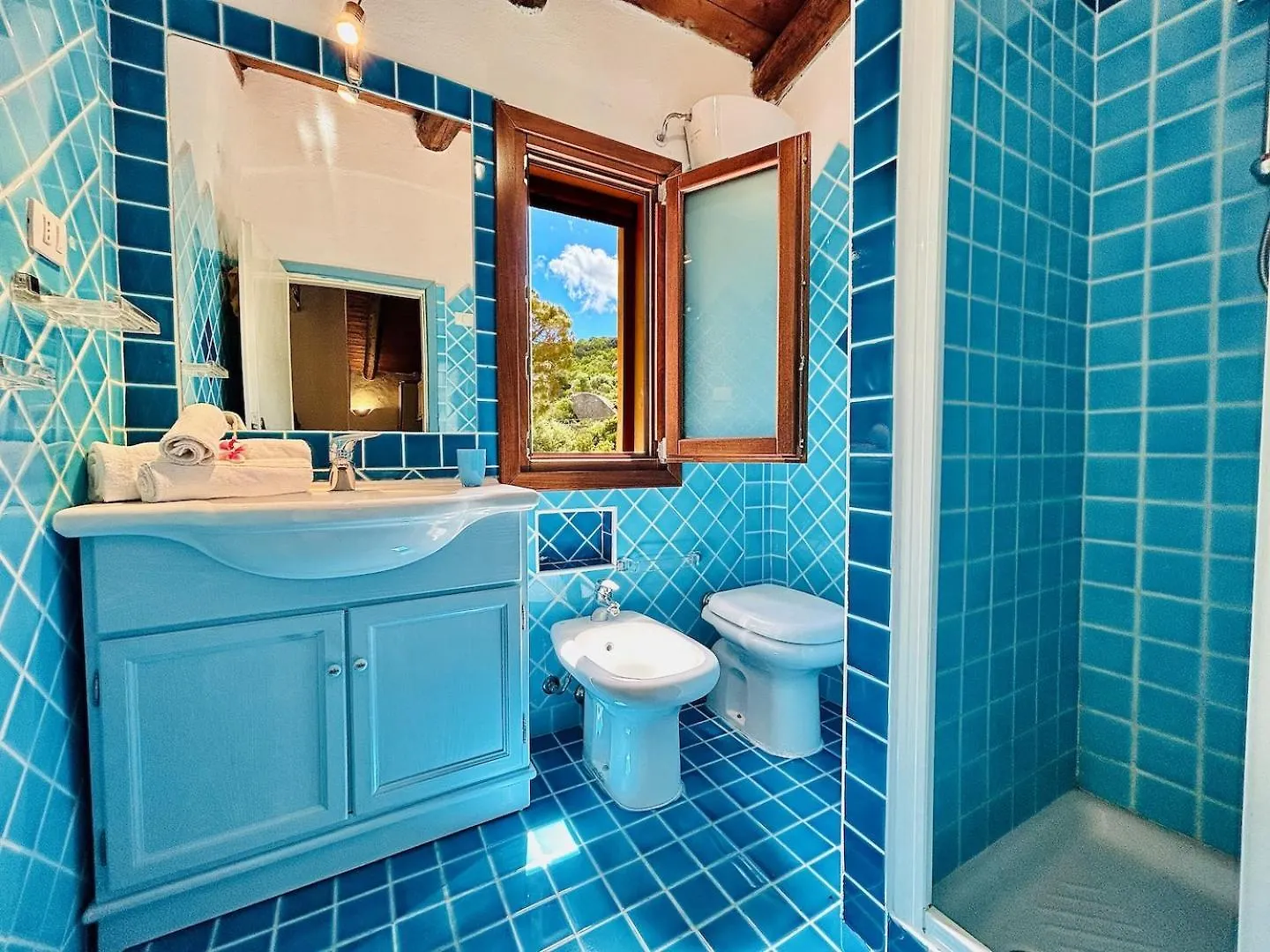 Sea View 2Br Parking Wifi 5Min Porto Cervo, Baja Sardinia, Poltu Quatu 4Pax公寓